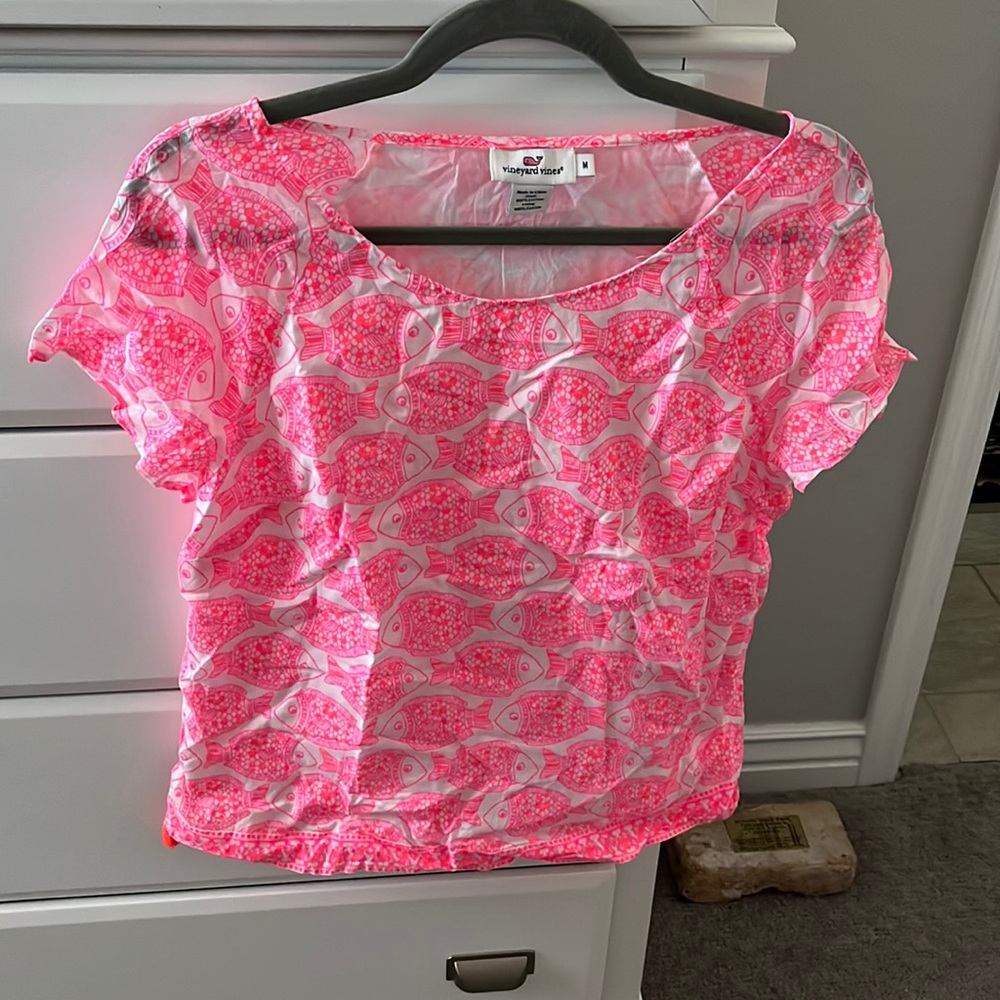 Vineyard Vines Fish Top
